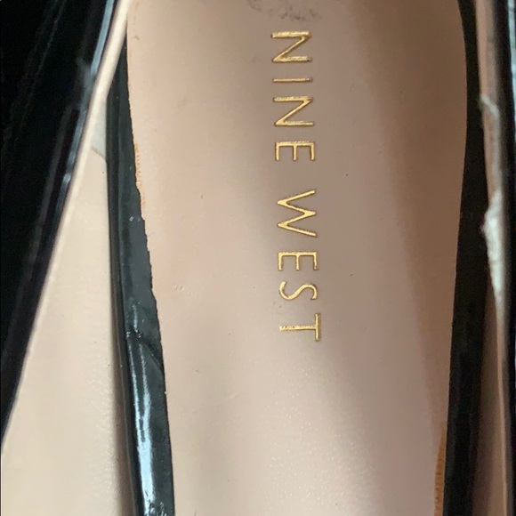 BLACK PATEN LEATHER SHOES by NINE WEST - Picture 5 of 7